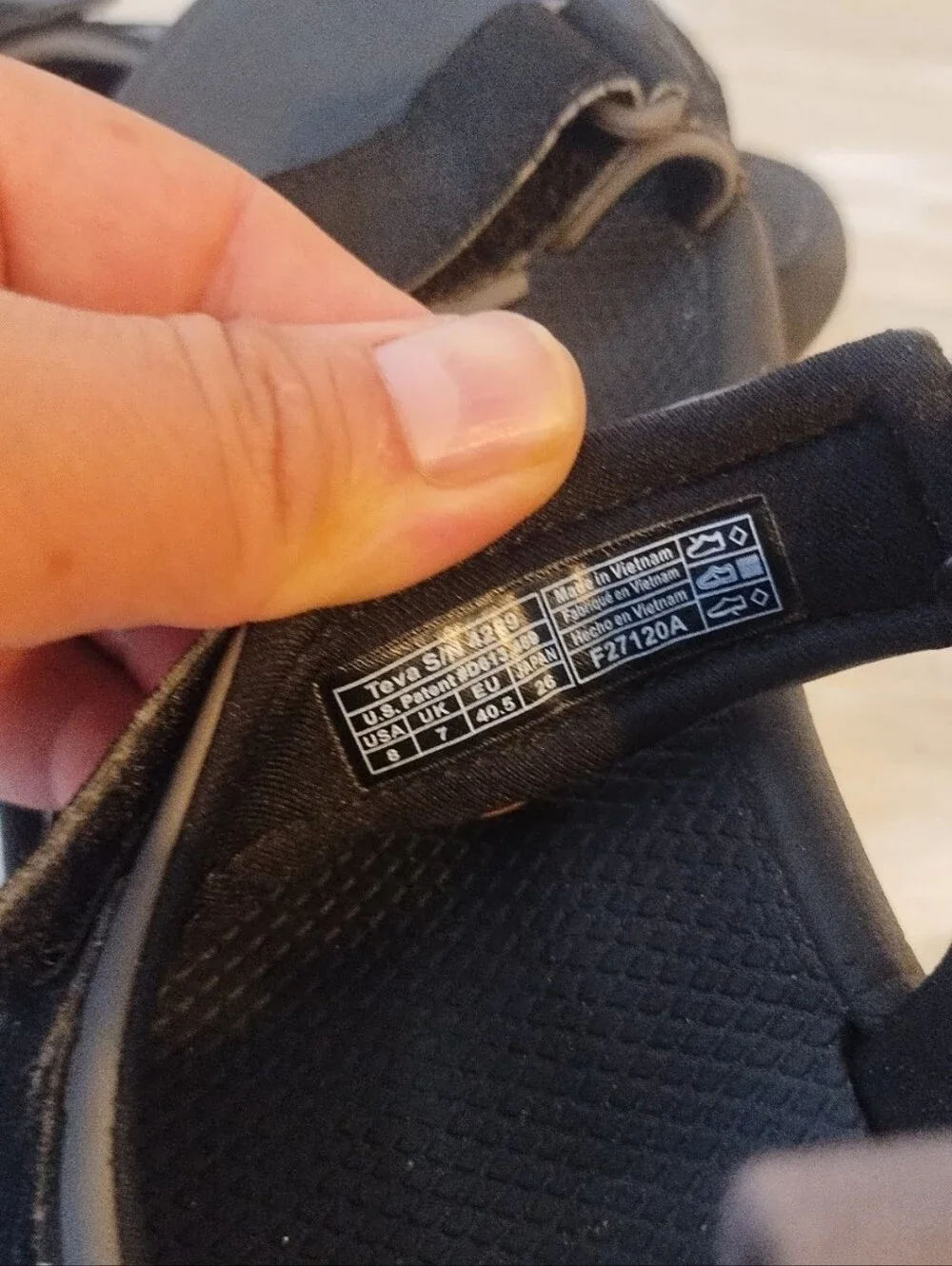 Teva Minam Water Sport Sandals Mens U.S.A Size 8 Black Waterproof